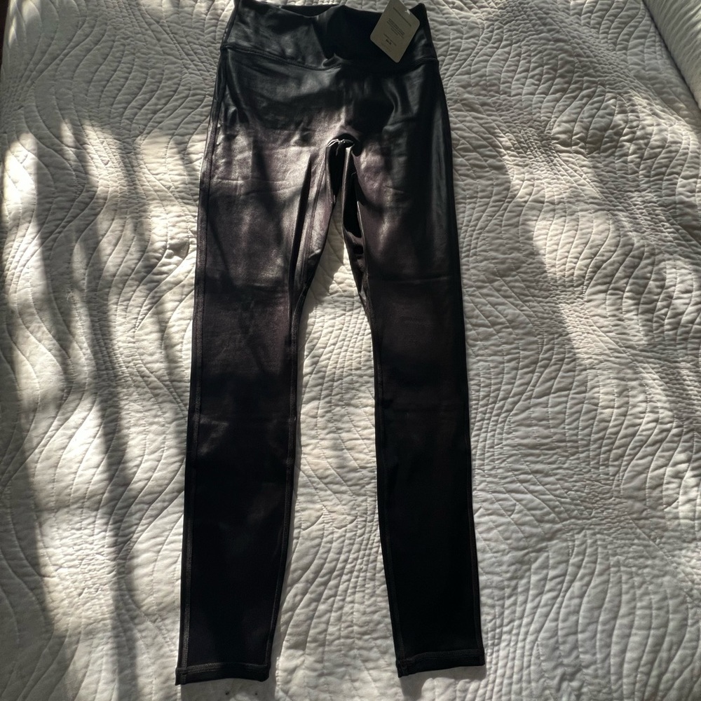 Fabletics Anywhere Motion365+ Black Shine High-Waisted Leggings